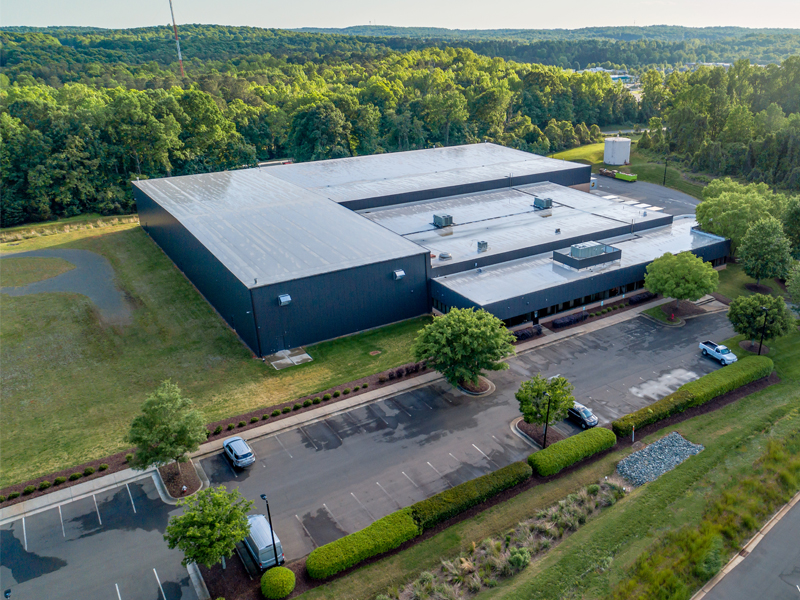 Aerial photo of the Mid-Atlantic STIHL Warehouse showing the landscape and parking lot.